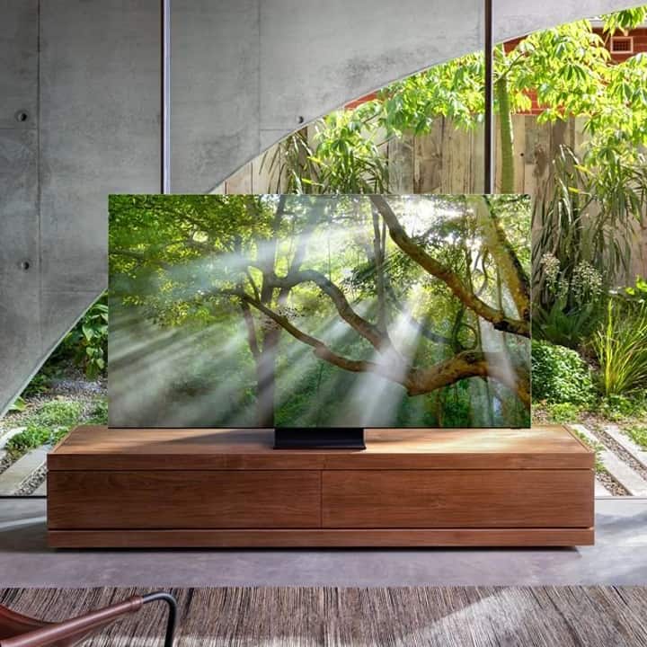 Samsung Zero-Bezel 8K TV