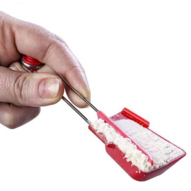 Self-Leveling Measuring Spoons