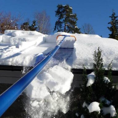 Wheeled Roof Rake