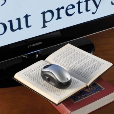 Wireless Page to TV Magnifier
