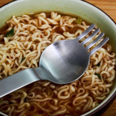 The Ramen Noodle Spoon Fork Solves the Dilemma of Eating Ramen Noodles