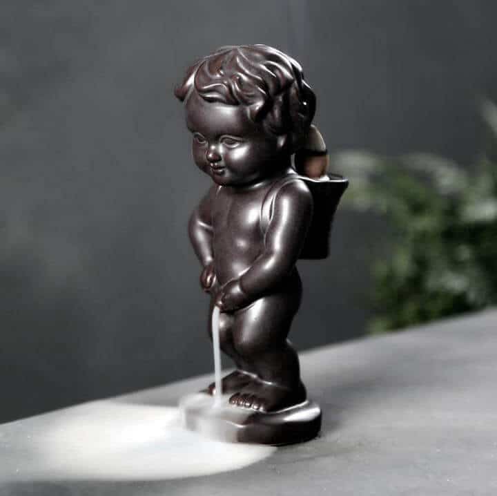 Pissing Boy Incense Burner2.jpg